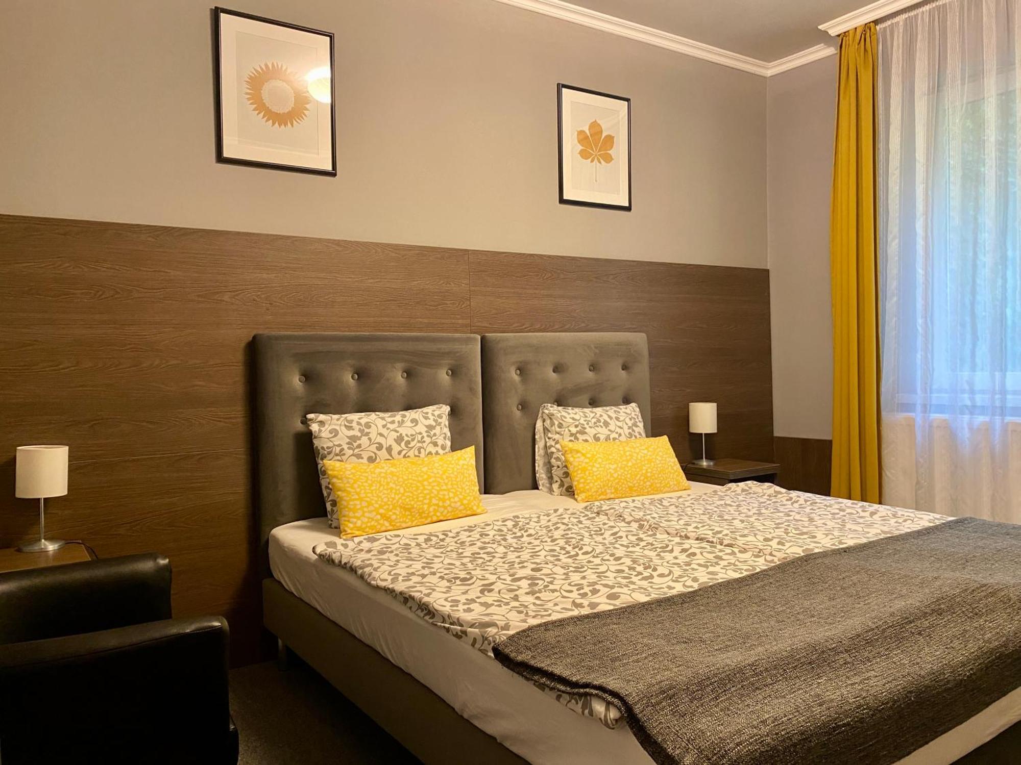 Bellevue Vendeghaz 2 Hotell Vác Eksteriør bilde